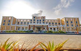 Hotel Srm Grandeurs